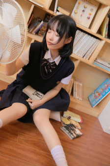 女狱秘闻